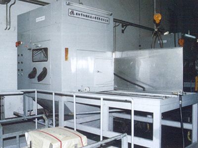 濕式數控噴(pen)砂機